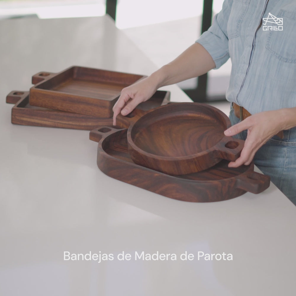 
                  
                    Cargar y reproducir video en el visor de la galería, Bandeja de Madera de Parota Cuadrada Cazu
                  
                